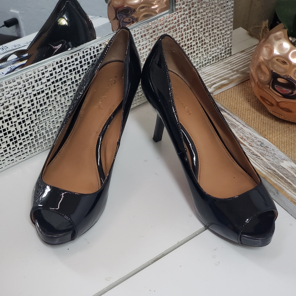 CALVIN KLEIN 'Garda' Peep Toe Platform Pumps